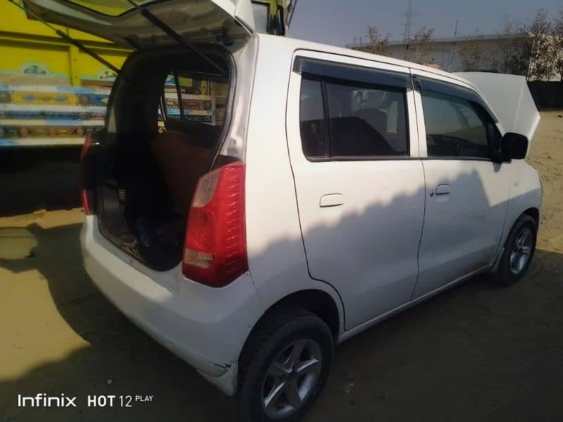 Suzuki Wagon R 2018 1