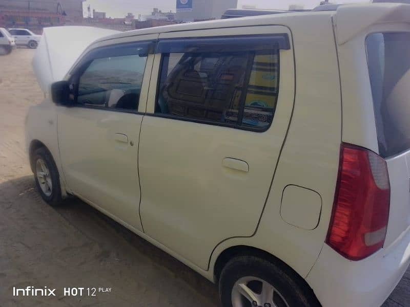 Suzuki Wagon R 2018 8