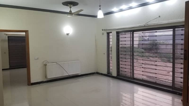 12 Marla ground portion for rent in phase 6 bahria town Rawalpindi 3