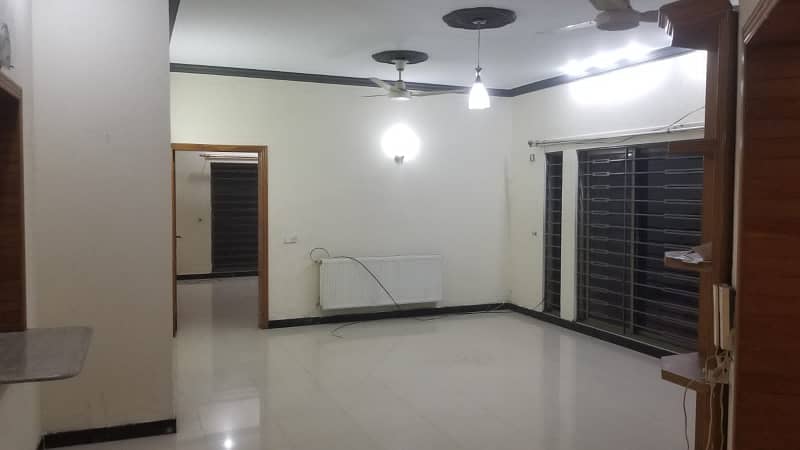 12 Marla ground portion for rent in phase 6 bahria town Rawalpindi 7