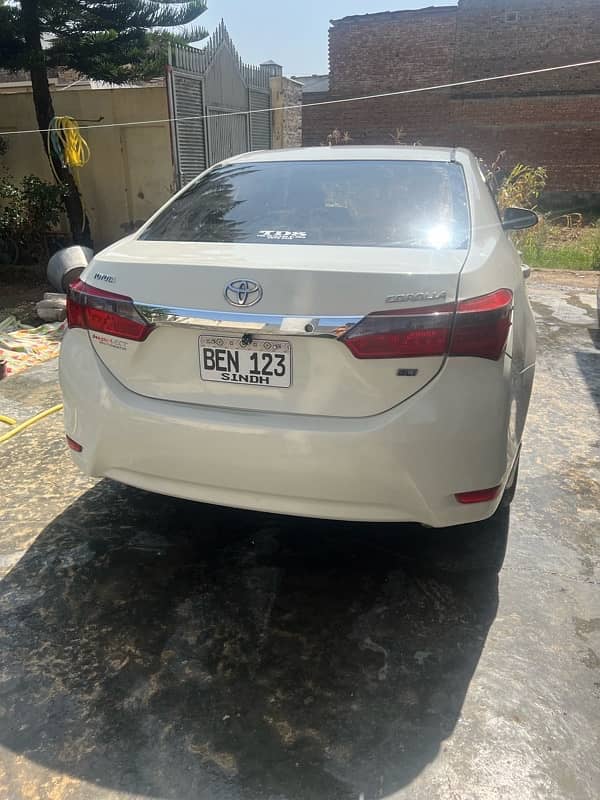 Toyota Corolla GLI 2015 Automatic 1