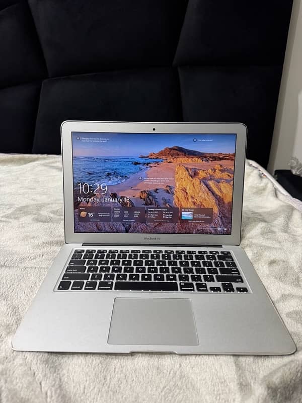 MacBook Air 4/64 1