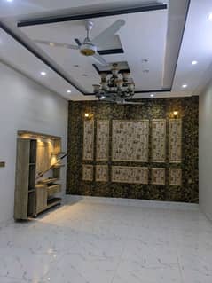 Corner 12 Marla House For Sale Is Available In Wapda Town - Block B4