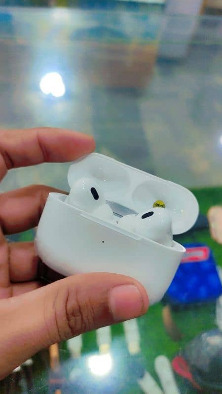 Apple Airbuds Pro2  Top of sound With dori 3