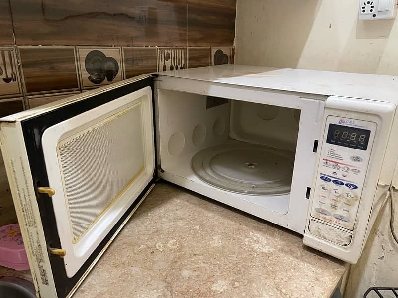 Full size Microwave Oven with Grill 0