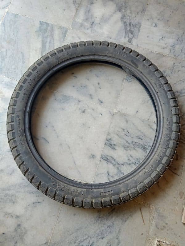 Suzuki GS-150 panther tyre and brand new tube 3