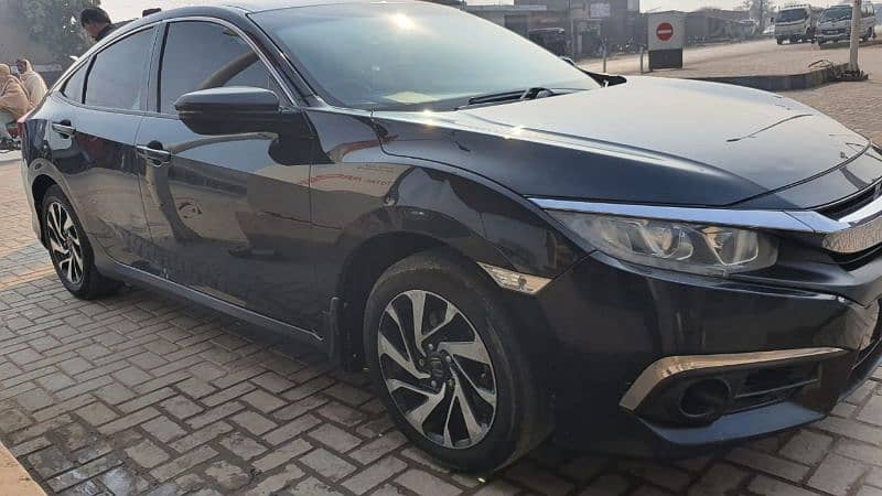 Honda Civic EXi 2018 1