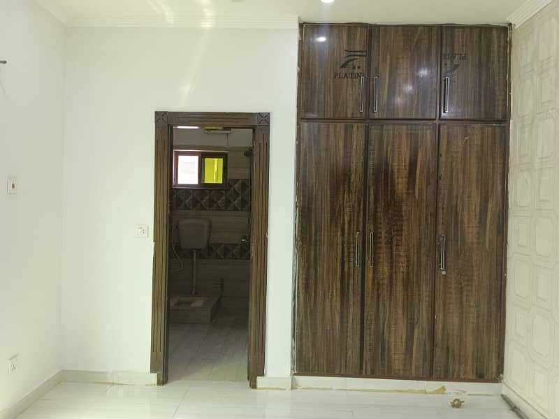 10 Marla upper portion available for rent bahria town phase 4 rawalpindi 3