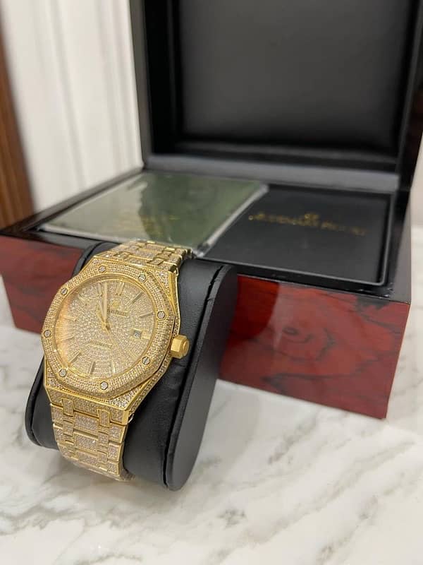 AUDEMARS PIGUET GOLD  EDITION WATCH BOX IME NUMBER IMBOSED 1