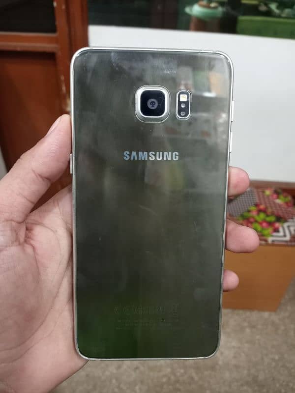 Samsung S6 edge Plus (4gb 32gb) 1