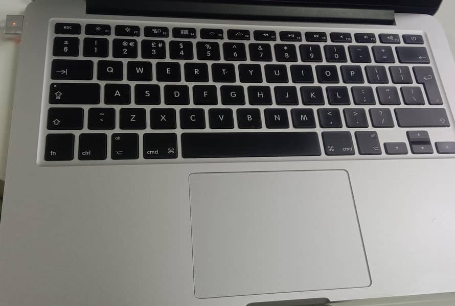 Macbook Pro 2015 8/256 GB SSD 3