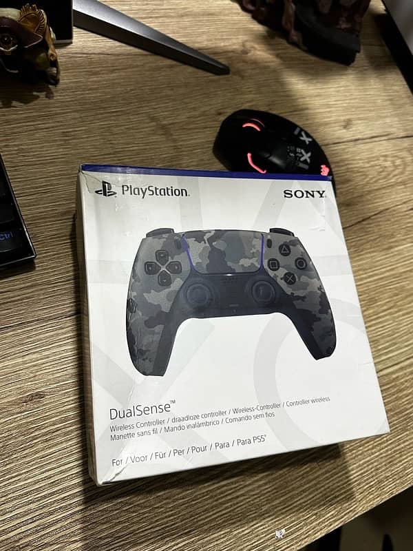 Ps5 camo edition controller 10/10 0