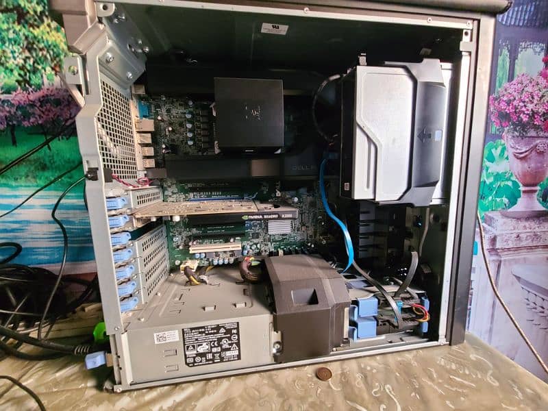 Dell T5810  workstation 4