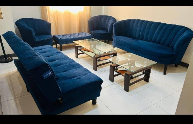 5 seater sofa set in blue velvet. 2