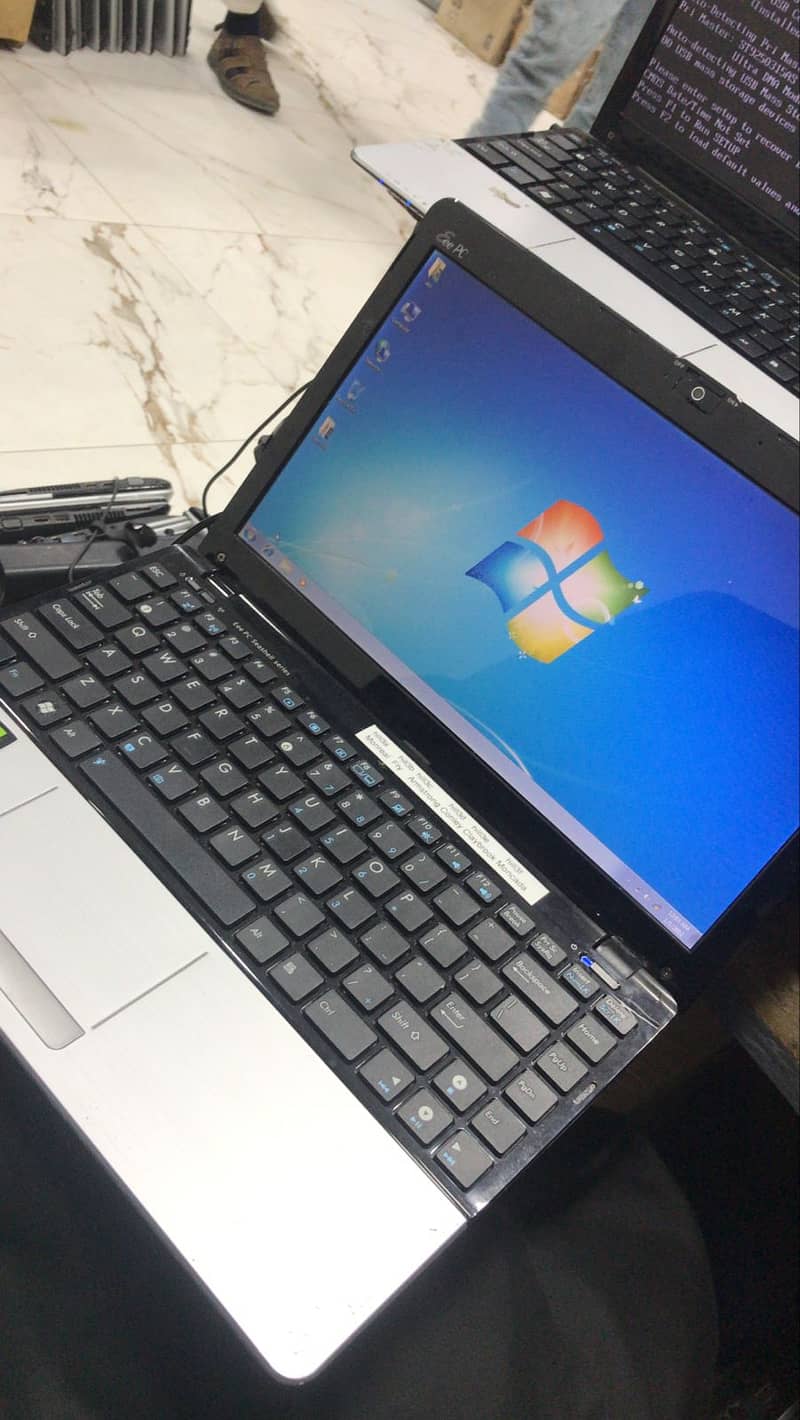 ASUS mini laptop 2