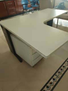 Office Table with a set of drawer