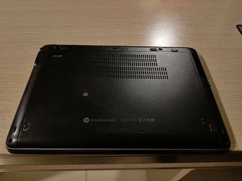 HP Elite book 840 G2 (i5 - 5th Generation) 8/256 1