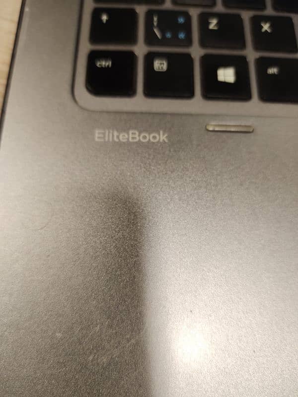 HP Elite book 840 G2 (i5 - 5th Generation) 8/256 4