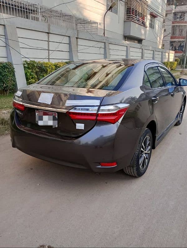 Toyota Corolla Altis 2018 4