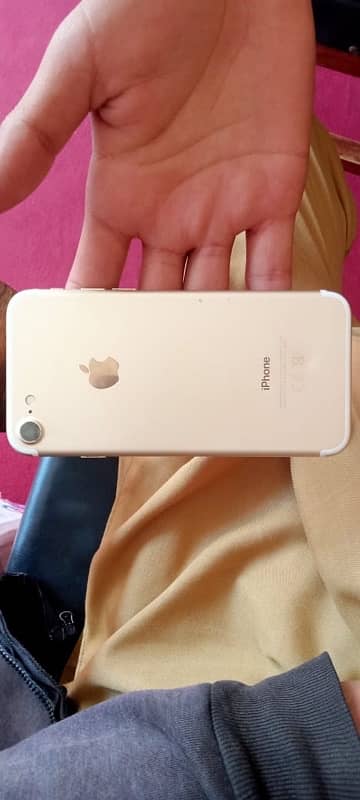 I phone 7 urgent sale 128 mameory 10 by 8  condition   pta aprove 0