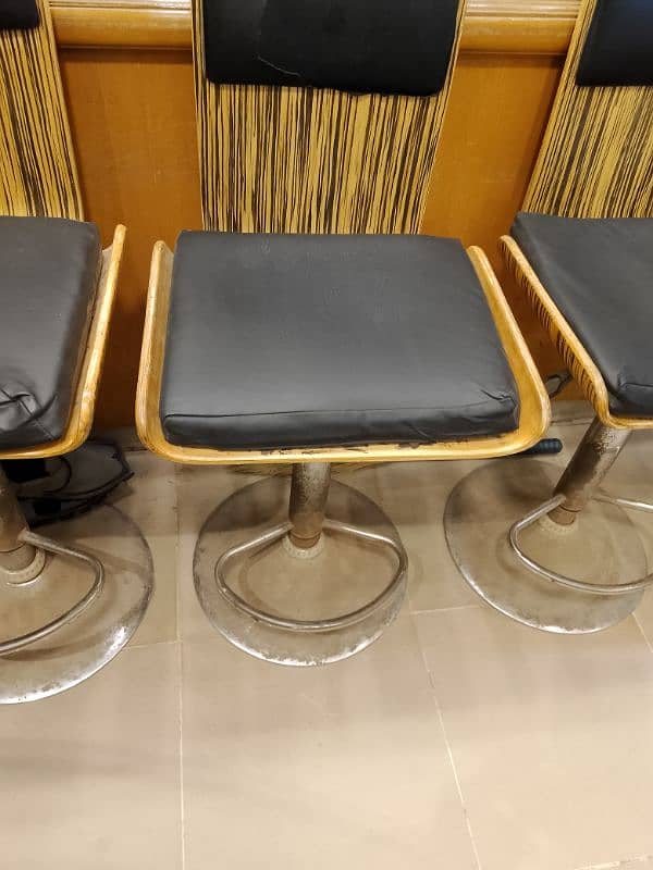 jewellery counter  chairs 1