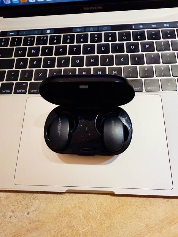 bose airpods quiet comfort noise cancelling 0