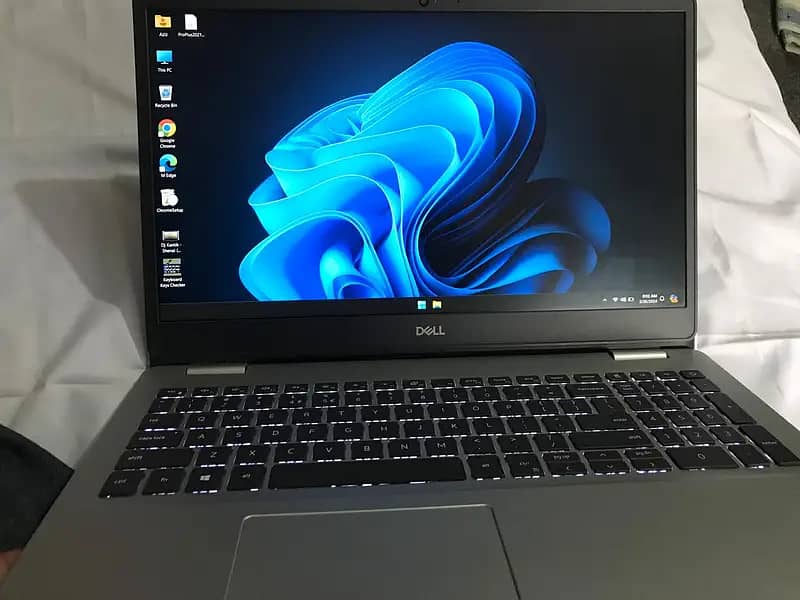 Dell Inspiron 15 5593 10th Gen i5 16GB RAM 256GB SSD 6