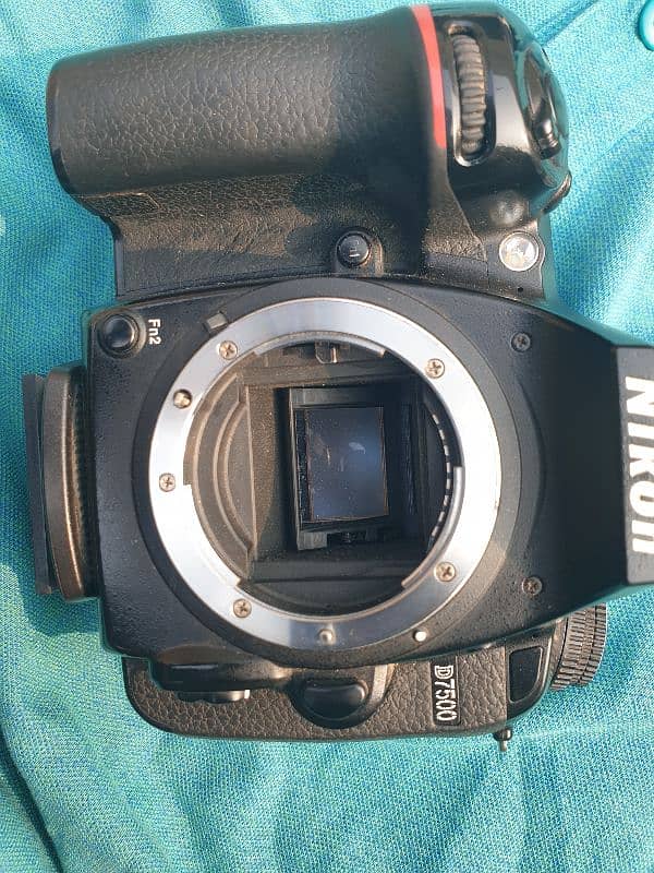 nikon d 7500 body 1