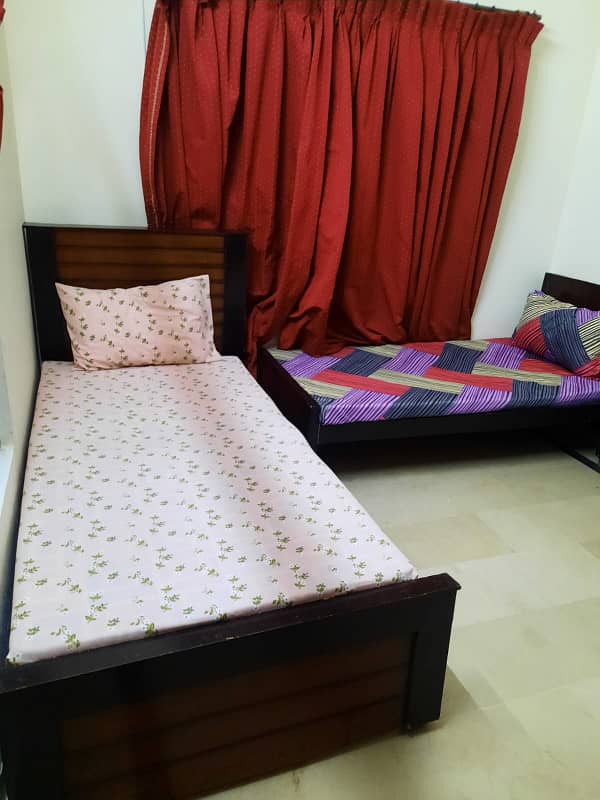 For Decent Ladies Biseater Room in G-11/3 Near to Park 4