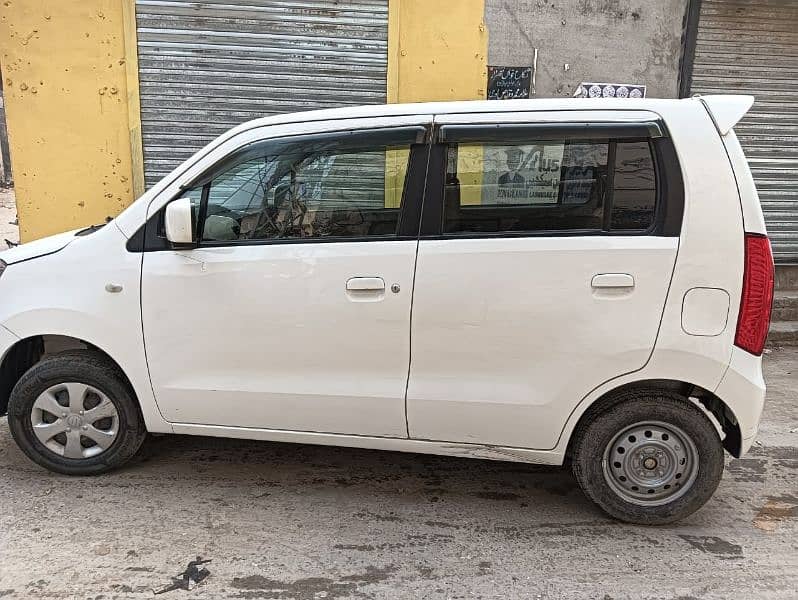 Suzuki Wagon R 2021 16