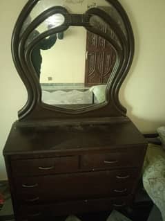 dressing table