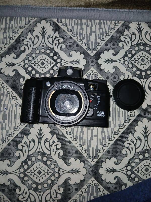 vintage camera with bag 1