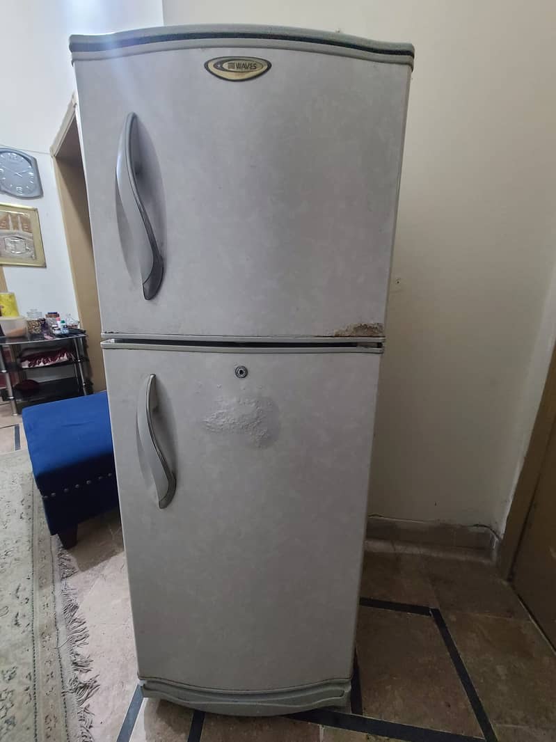 Waves Small Size Refrigerator 0