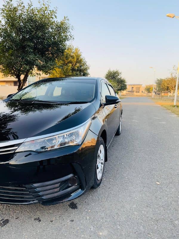 Toyota Corolla XLI 2018 total genuine 4