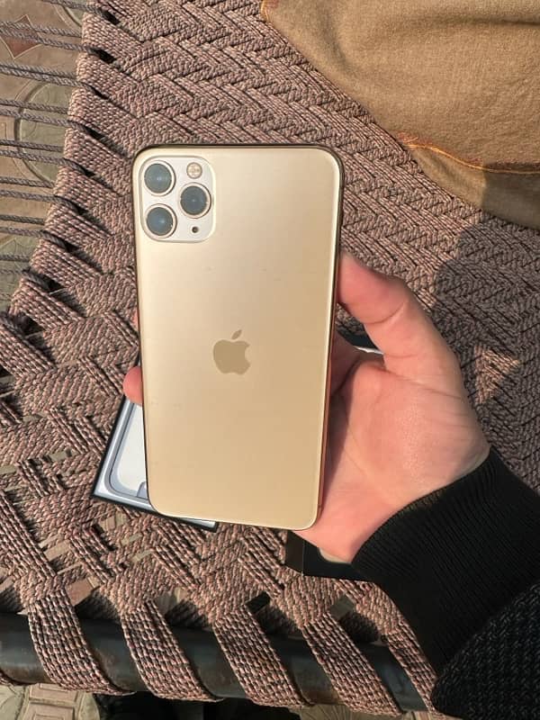 iPhone 11 Pro Max 2