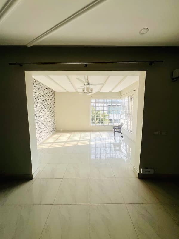 7 MARLA UPPER PORTION AVAILABLE FOR RENT IN GULBERG GREEN ISLAMABAD 4