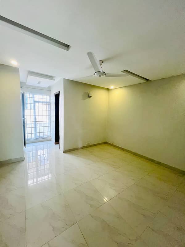 7 MARLA UPPER PORTION AVAILABLE FOR RENT IN GULBERG GREEN ISLAMABAD 8