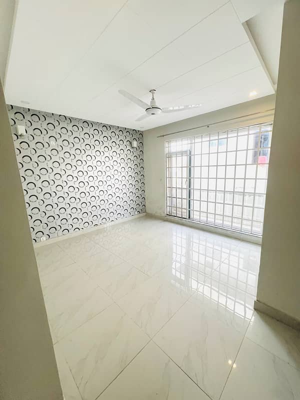 7 MARLA UPPER PORTION AVAILABLE FOR RENT IN GULBERG GREEN ISLAMABAD 13