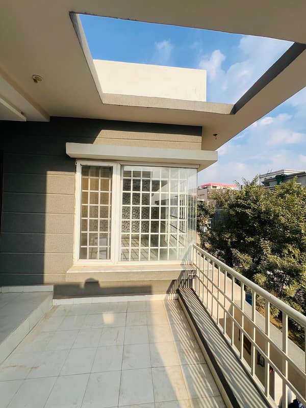 7 MARLA UPPER PORTION AVAILABLE FOR RENT IN GULBERG GREEN ISLAMABAD 17