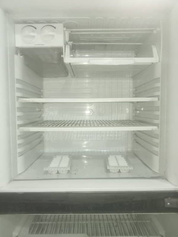 PELL full size refrigerator for sale urgently in good condition 8