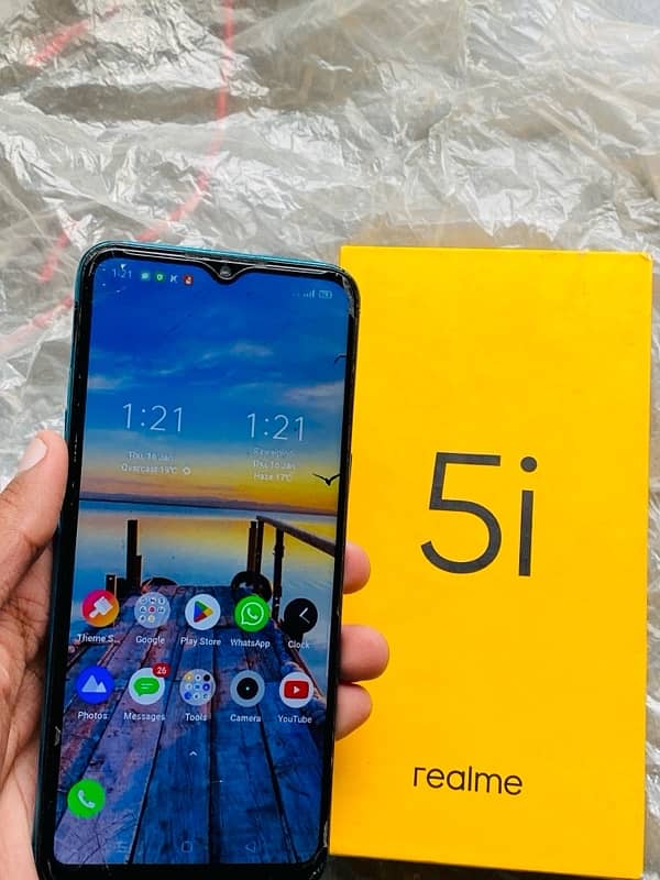 Realme 5i 4/64 0