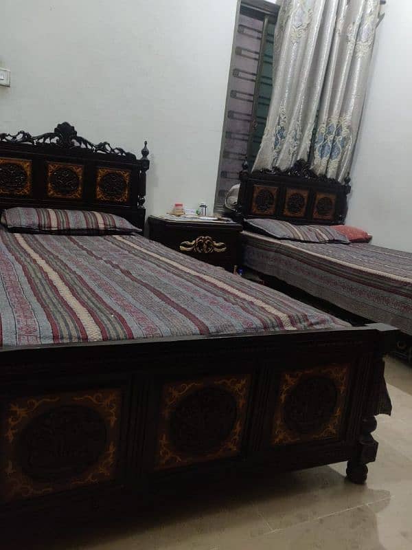 Chinioti single beds set almost new 2