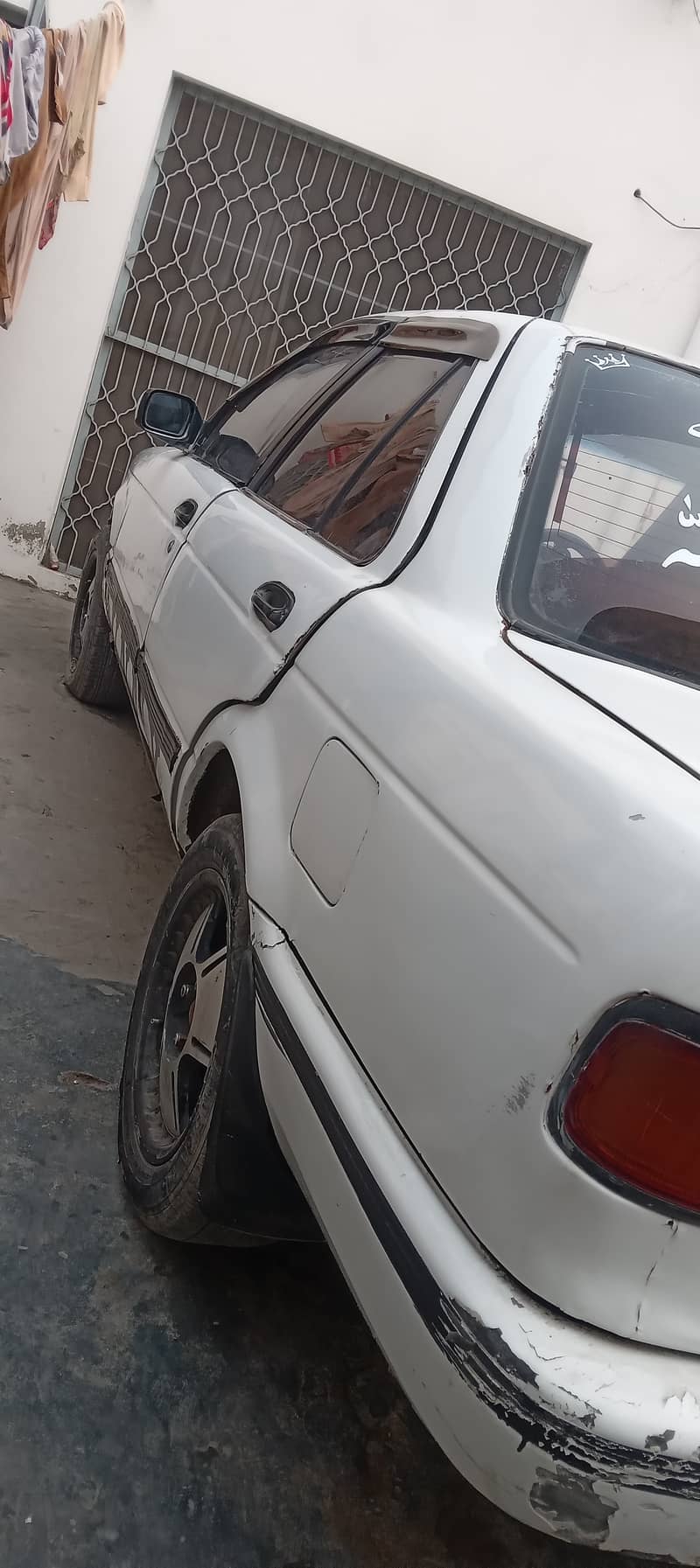 Nissan Sunny 1992 4