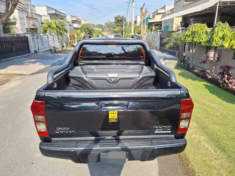 Isuzu D-Max V-Cross Automatic 3.0 2020 4