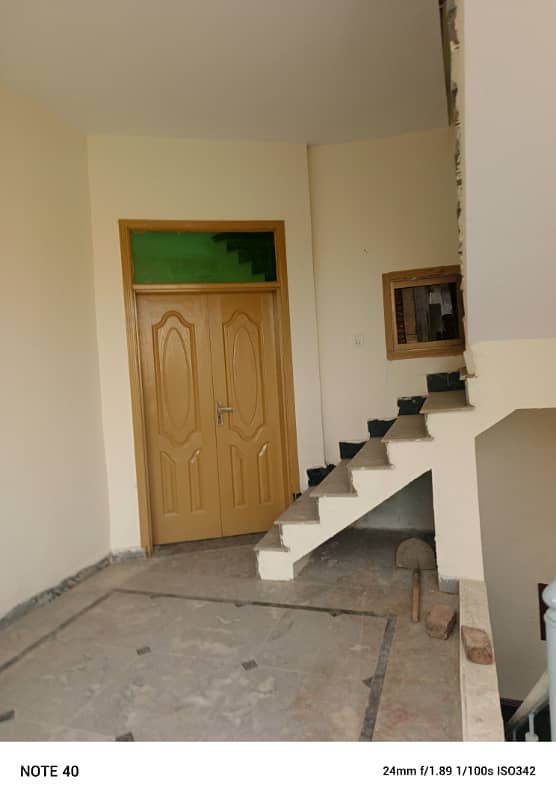 Double story house for rent in shalley valley Near miysral road rwp 4