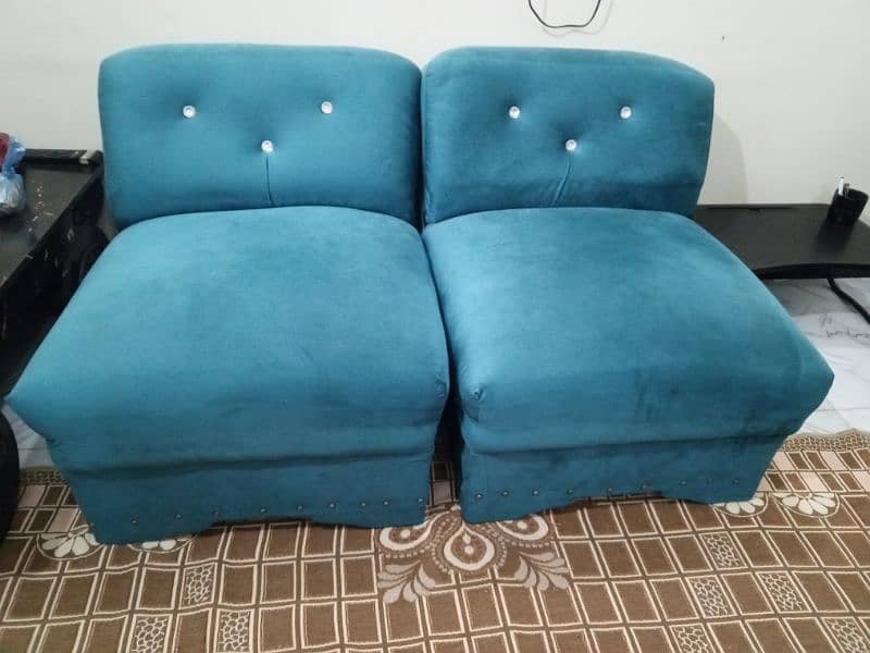 7 SEATER VELVET SOFA 5