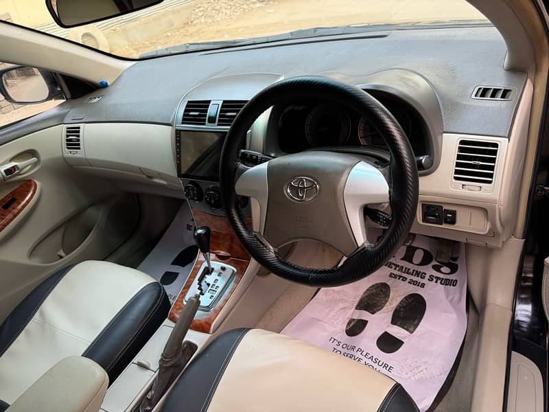 Toyota Corolla Altis 2009 Cruisetronic 11