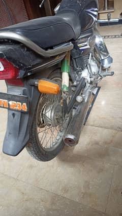 Yamaha junoon 100