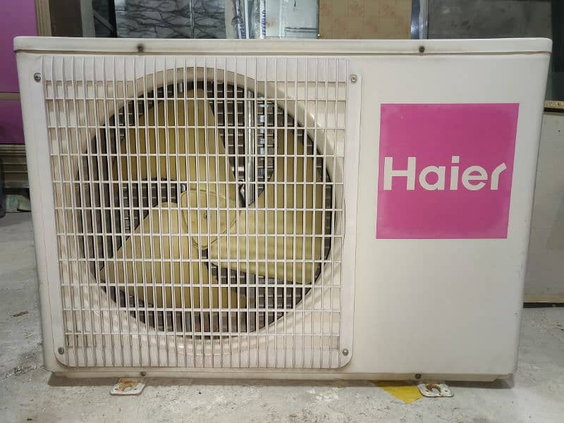 Haier Ac and outdoor fan 1 tan 0