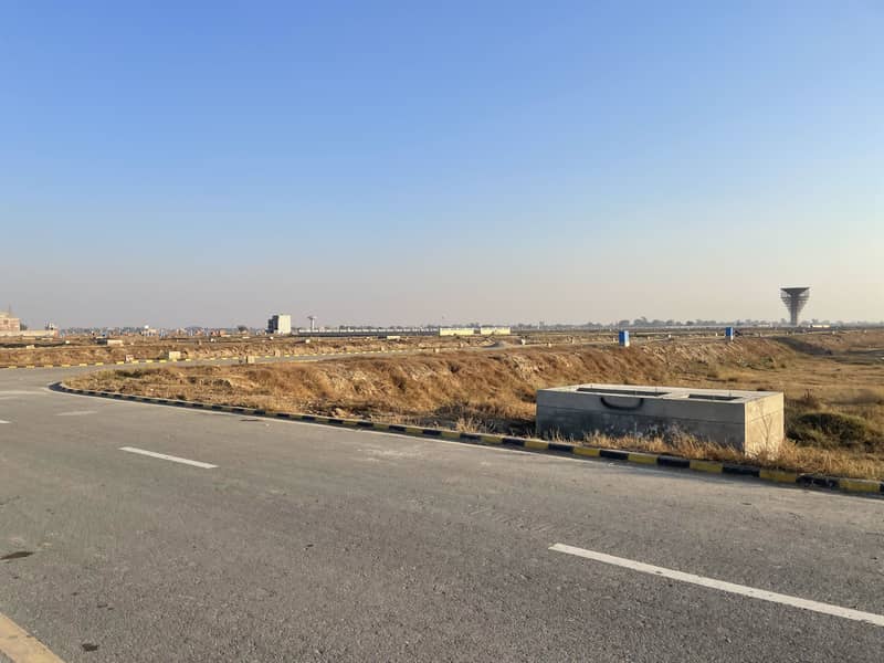 5 Marla On-Ground Plot For Sale In Block Q, LDA City Lahore Back Of 300 Feet Road 5